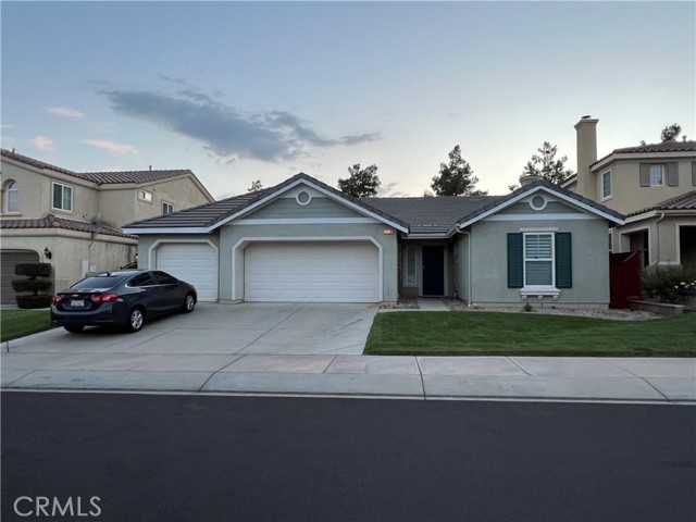 Detail Gallery Image 2 of 23 For 1419 New Dawn Ln, Beaumont,  CA 92223 - 4 Beds | 3 Baths