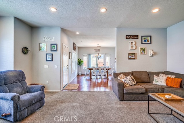 Detail Gallery Image 10 of 68 For 4939 Plumtree Ct, Riverside,  CA 92504 - 3 Beds | 2/1 Baths