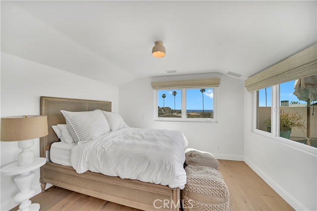 Detail Gallery Image 27 of 32 For 412 Acacia Ave, Corona Del Mar,  CA 92625 - 3 Beds | 3/1 Baths