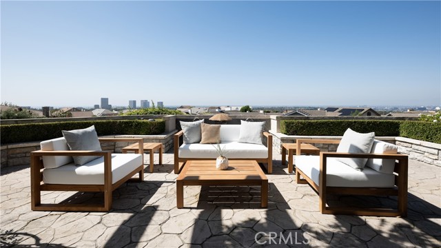 Detail Gallery Image 20 of 54 For 2001 Yacht Resolute, Newport Beach,  CA 92660 - 3 Beds | 2/1 Baths