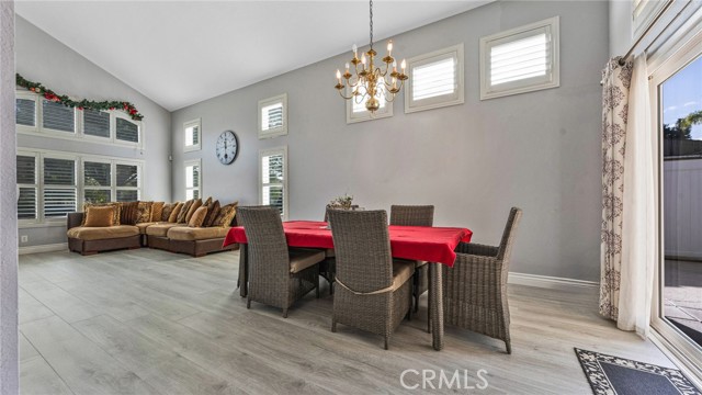 8377 Yarrow Lane, Riverside CA: https://media.crmls.org/medias/675160df-4b06-4cbc-9ac3-3076876eff0d.jpg