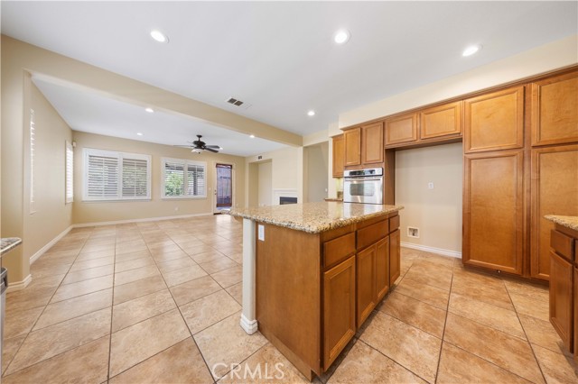 Detail Gallery Image 6 of 29 For 12430 Breeze Ln, Corona,  CA 91752 - 4 Beds | 3 Baths