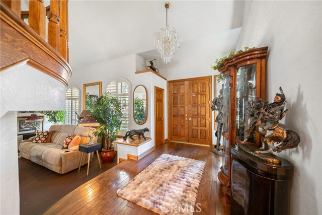 Detail Gallery Image 18 of 57 For 15562 Bronco, Canyon Country,  CA 91387 - 4 Beds | 4 Baths