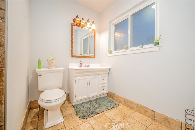 533 Via Vista Dr, Redlands CA: https://media.crmls.org/medias/6752ec54-516e-450d-b14a-ca181426b321.jpg