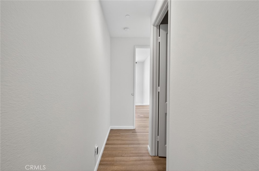 https://media.crmls.org/medias/675328b4-25dc-4542-af22-e79e5e085277.jpg?preset=X-Large