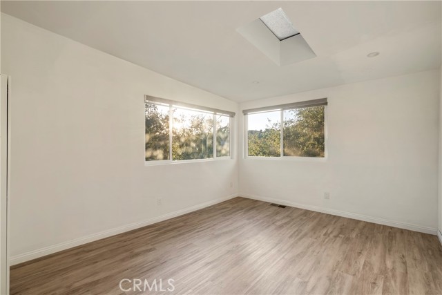 9570 Amoret Drive, Tujunga CA: https://media.crmls.org/medias/6753453c-36a1-470a-88cc-b20156e5a9ed.jpg