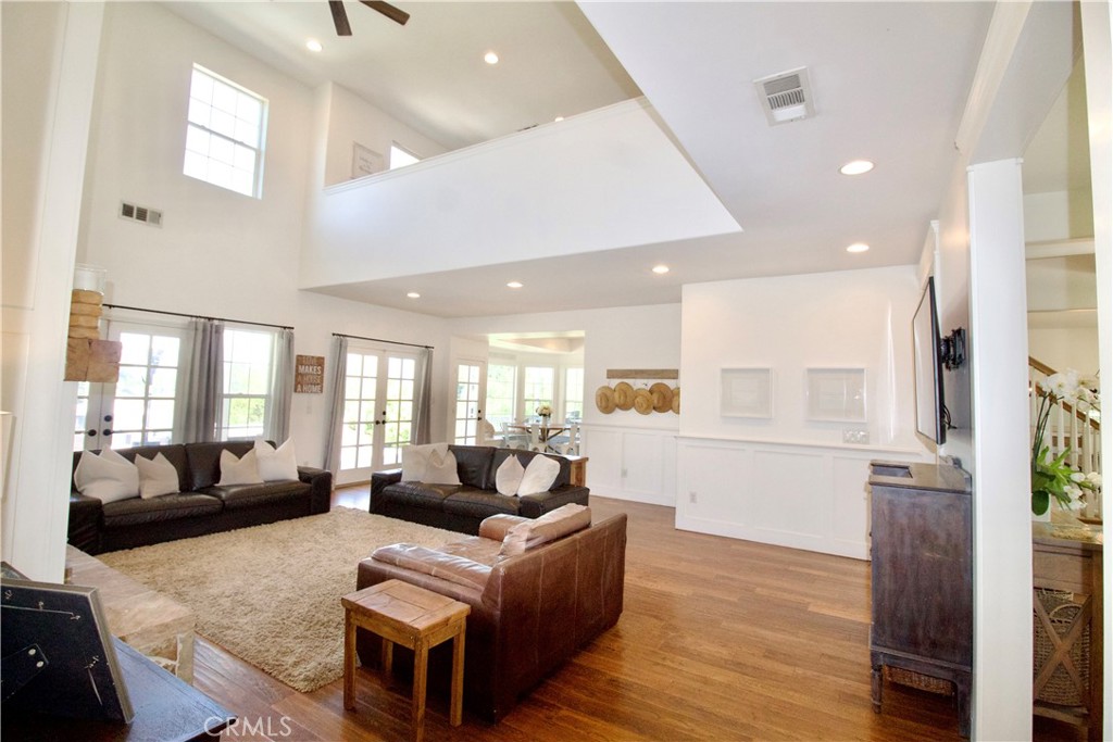 MLS #OC25090565 image #12