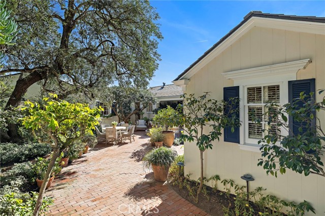 Detail Gallery Image 7 of 41 For 31571 Bluff Dr, Laguna Beach,  CA 92651 - 3 Beds | 3 Baths