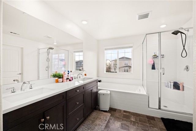 Detail Gallery Image 19 of 36 For 16744 Stags Leap Ln, Fontana,  CA 92336 - 4 Beds | 3 Baths