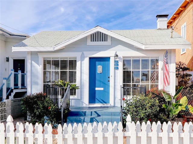 533 13th Street, Manhattan Beach, California 90266, 2 Bedrooms Bedrooms, ,1 BathroomBathrooms,Residential,Sold,13th,SB23018975