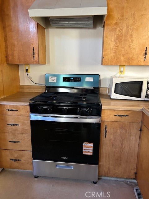 22348 Glenwood, Crestline CA: https://media.crmls.org/medias/67550c2c-aa8c-41c5-8946-979865495c08.jpg