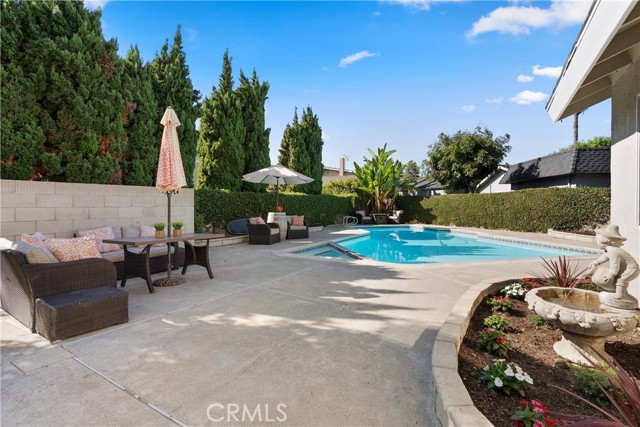 20571 Reef Lane, Huntington Beach CA: https://media.crmls.org/medias/67550f06-8738-4d03-8a85-3de0534b844b.jpg