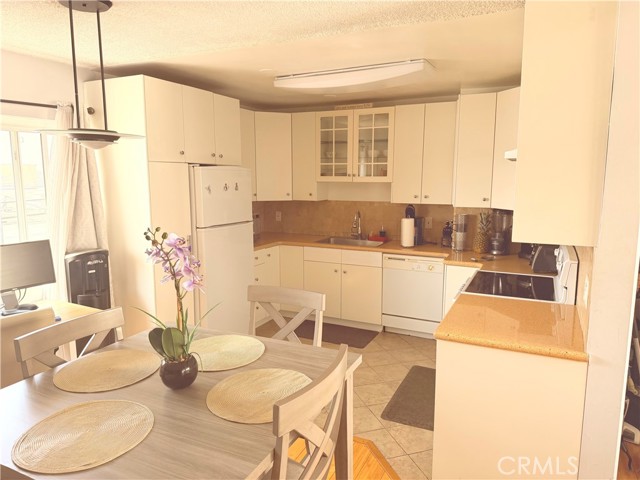 Detail Gallery Image 10 of 24 For 5300 Fairview #19,  Los Angeles,  CA 90056 - 2 Beds | 1 Baths