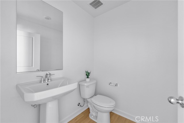 Detail Gallery Image 22 of 23 For 9423 1/2 N Sepulveda Blvd. #3,  North Hills,  CA 91343 - 2 Beds | 2/1 Baths