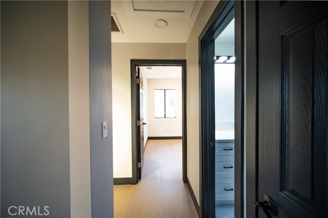 10716 Telfair Avenue, Pacoima CA: https://media.crmls.org/medias/6756b21b-379e-452c-9d13-5af3e6d5bc30.jpg