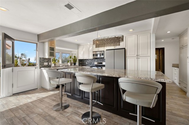 Detail Gallery Image 8 of 67 For 30851 Marilyn Dr, Laguna Beach,  CA 92651 - 3 Beds | 2 Baths