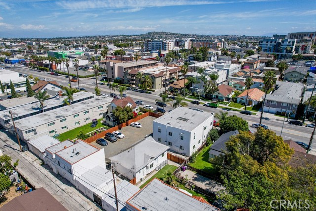 1121 Pacific Avenue, Long Beach CA: https://media.crmls.org/medias/6756d086-db01-4789-b34d-3b9502ca921b.jpg