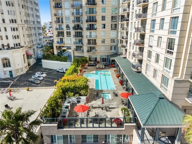 850 E Ocean Boulevard, Long Beach CA: https://media.crmls.org/medias/67570265-7b10-41ff-abd4-383e30f3028e.jpg