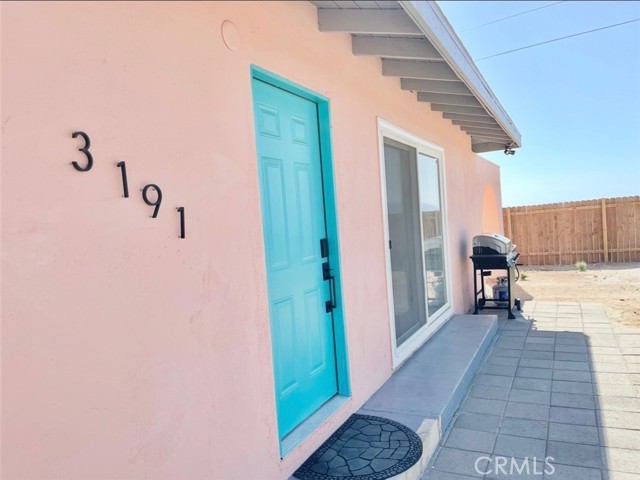 3191 Pearl Springs Avenue, 29 Palms CA: https://media.crmls.org/medias/67571bdb-4a40-4534-8992-e2fee670e60e.jpg