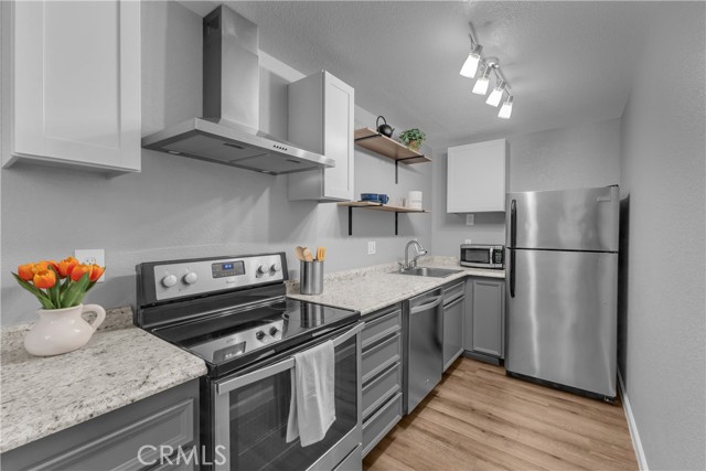 Image 11 of 27 For 2822 N Auburn Ct  E213