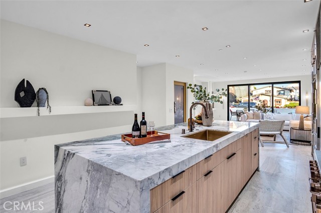 Detail Gallery Image 9 of 68 For 505 17th St, Huntington Beach,  CA 92648 - 3 Beds | 2/1 Baths