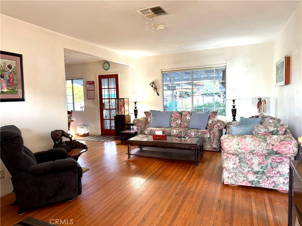 MLS #SR25237263 image #1