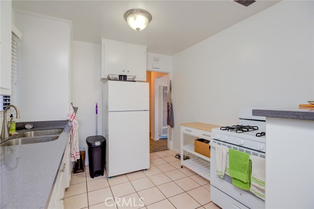 324 Rosecrans Avenue, Manhattan Beach, California 90266, 6 Bedrooms Bedrooms, ,4 BathroomsBathrooms,Residential,Sold,Rosecrans,SB21197761
