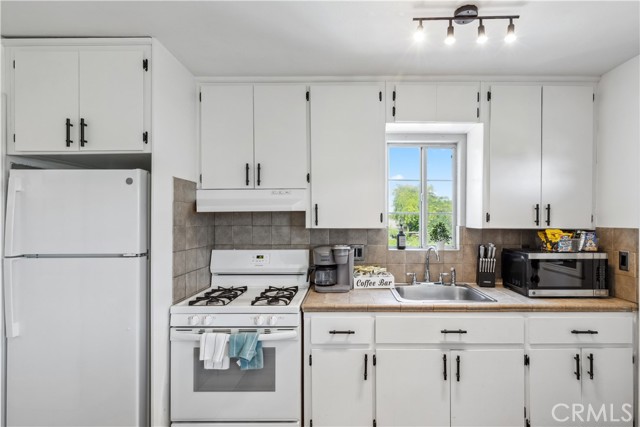 Detail Gallery Image 48 of 64 For 925 S Purdue Ave, Fresno,  CA 93727 - 5 Beds | 4 Baths