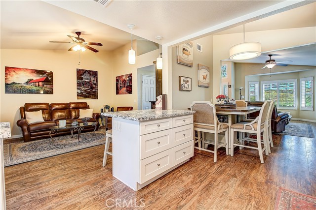 18687 Chickory Drive, Riverside CA: https://media.crmls.org/medias/6759005e-aa48-4360-b93e-c978b9c36c44.jpg