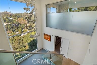 Detail Gallery Image 6 of 47 For 9716 Oak Pass Rd, Beverly Hills,  CA 90210 - 6 Beds | 3/2 Baths