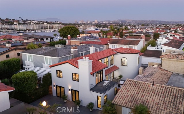 Detail Gallery Image 21 of 68 For 231 via Firenze, Newport Beach,  CA 92663 - 3 Beds | 3/1 Baths