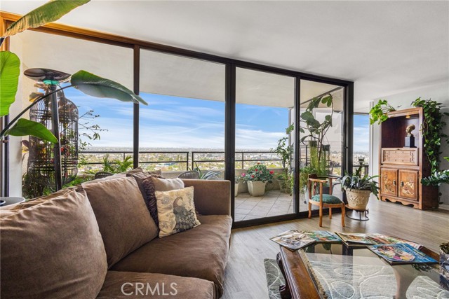 Detail Gallery Image 17 of 54 For 4337 Marina City Dr. #1041,  Marina Del Rey,  CA 90292 - 2 Beds | 2 Baths