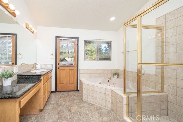 39607 Forest Road, Big Bear Lake CA: https://media.crmls.org/medias/675ac029-94ec-4392-8f11-31582060ffb3.jpg