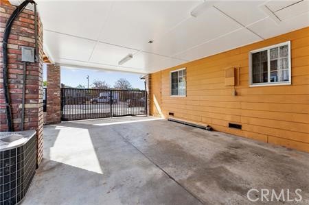 2517 E Walnut Creek, West Covina CA: https://media.crmls.org/medias/675bb218-ef26-4bdc-a52e-ee38e7e5d196.jpg