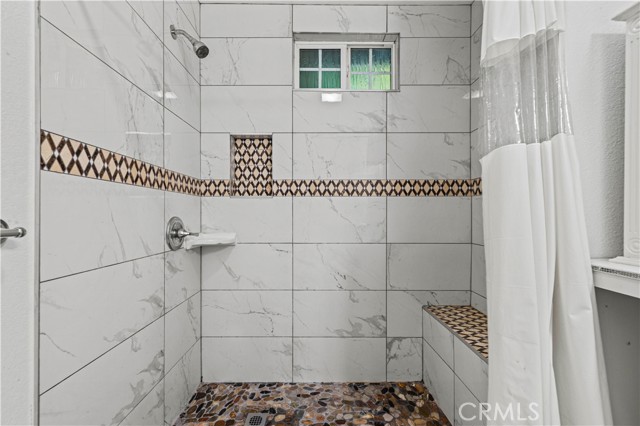 6225 Beard Street, Highland Park CA: https://media.crmls.org/medias/675beec3-0d9d-4b8f-af4e-4b3851f16e79.jpg