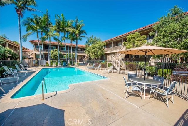 611 S La Veta Park Circle, Orange CA: https://media.crmls.org/medias/675c8eb7-20ca-4dae-95e5-f74b2de5856c.jpg