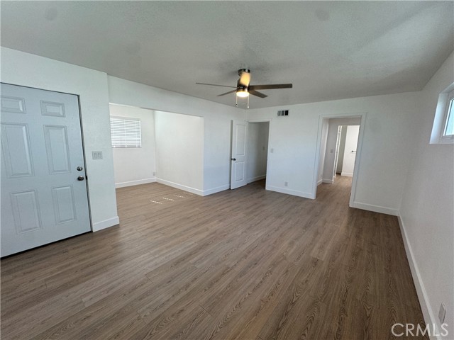 Detail Gallery Image 13 of 21 For 122 46th St #B,  Newport Beach,  CA 92663 - 3 Beds | 2 Baths