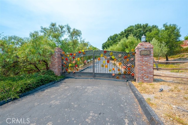 1685 Corbett Highlands Place, Arroyo Grande CA: https://media.crmls.org/medias/675d74cb-1bc6-4231-bae1-69f0eab22192.jpg