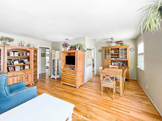 624 North Niagara photo 2