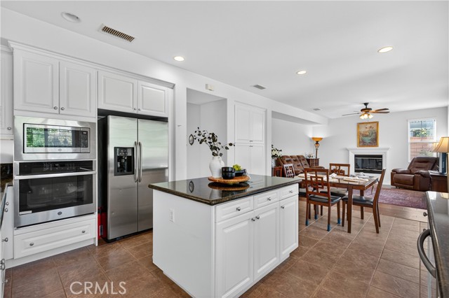 Image 7 of 46 For 26812 Peppertree Drive