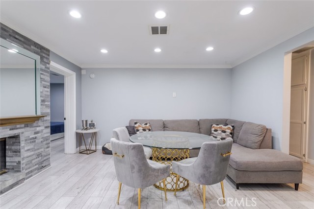 Detail Gallery Image 11 of 45 For 17242 Horace St, Granada Hills,  CA 91344 - 4 Beds | 4 Baths