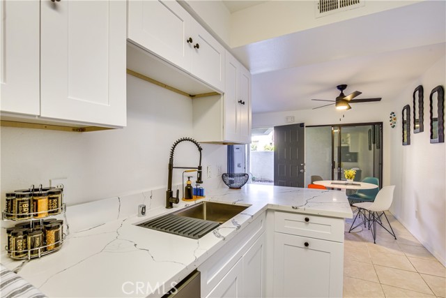 Detail Gallery Image 11 of 26 For 1100 E Amado Rd 11a1,  Palm Springs,  CA 92262 - 1 Beds | 1 Baths