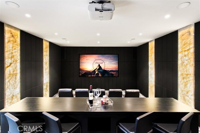 53 Montecito, Corona del Mar CA: https://media.crmls.org/medias/675f06b7-eadc-4c05-a305-673bca543a95.jpg