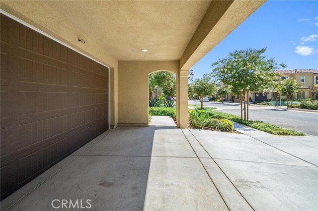 Detail Gallery Image 5 of 46 For 15779 Molly Ave, Chino,  CA 91708 - 4 Beds | 3 Baths