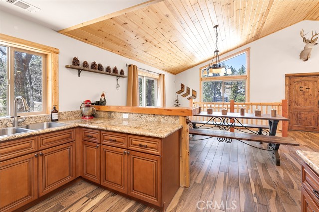 43485 Colusa Drive, Big Bear Lake CA: https://media.crmls.org/medias/67600cf4-6614-469a-9e79-5b90ce6ab725.jpg