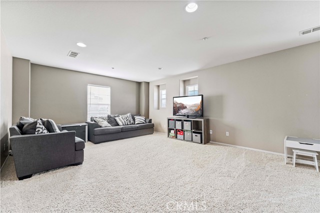 Detail Gallery Image 20 of 42 For 15601 N Peak Ln, Fontana,  CA 92336 - 4 Beds | 3 Baths