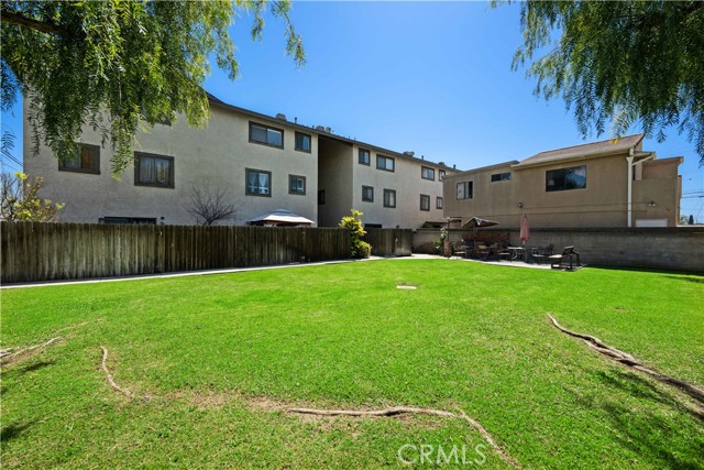 Detail Gallery Image 26 of 27 For 1465 W 179th St #1,  Gardena,  CA 90248 - 2 Beds | 2/1 Baths