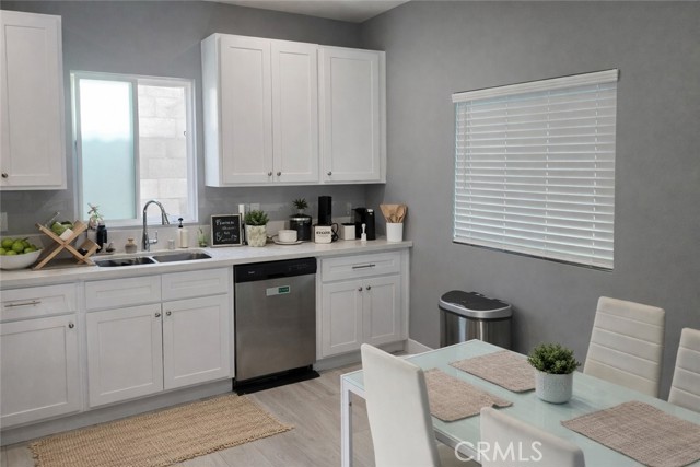 Detail Gallery Image 23 of 27 For 2354 W 239th, Torrance,  CA 90501 - 5 Beds | 2 Baths