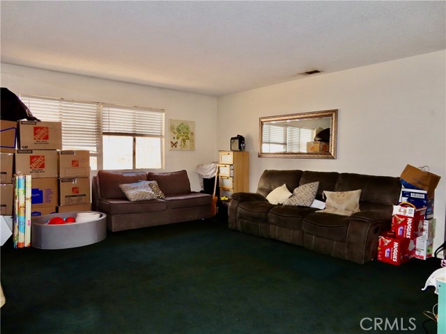 Detail Gallery Image 4 of 13 For 6149 La Sierra Ave, Riverside,  CA 92505 - 3 Beds | 2 Baths