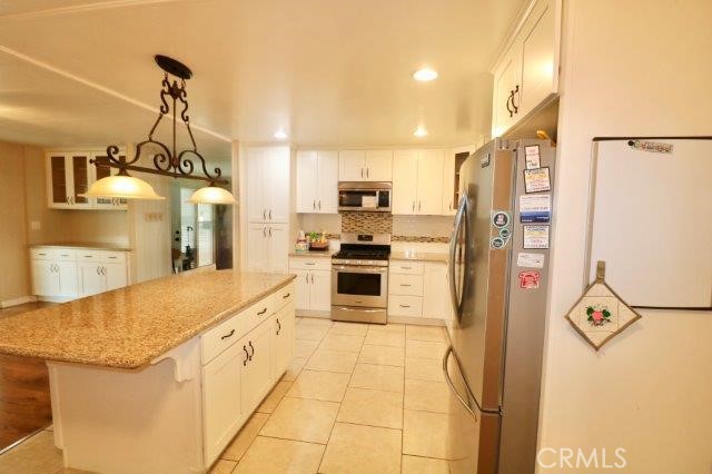 Detail Gallery Image 29 of 43 For 14036 Lake View Dr #143,  La Mirada,  CA 90638 - 2 Beds | 2 Baths